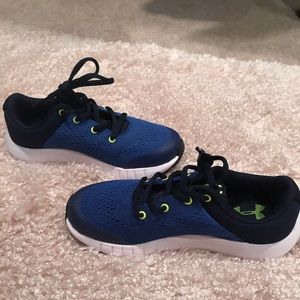 Under Armour Boys/' Preschool Pursuit Sneaker